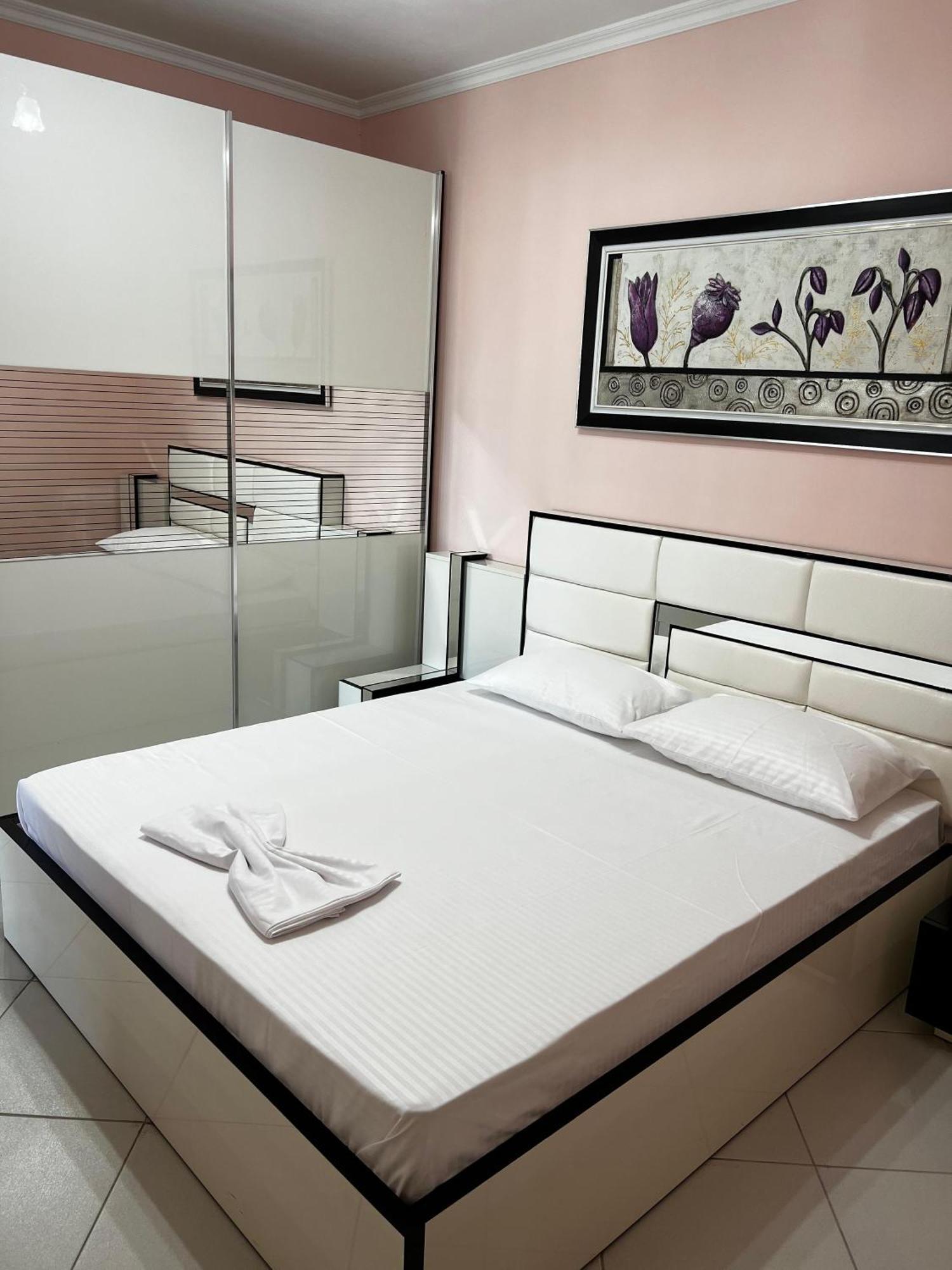Amy'S Luxury Appartment Szkodra Zewnętrze zdjęcie