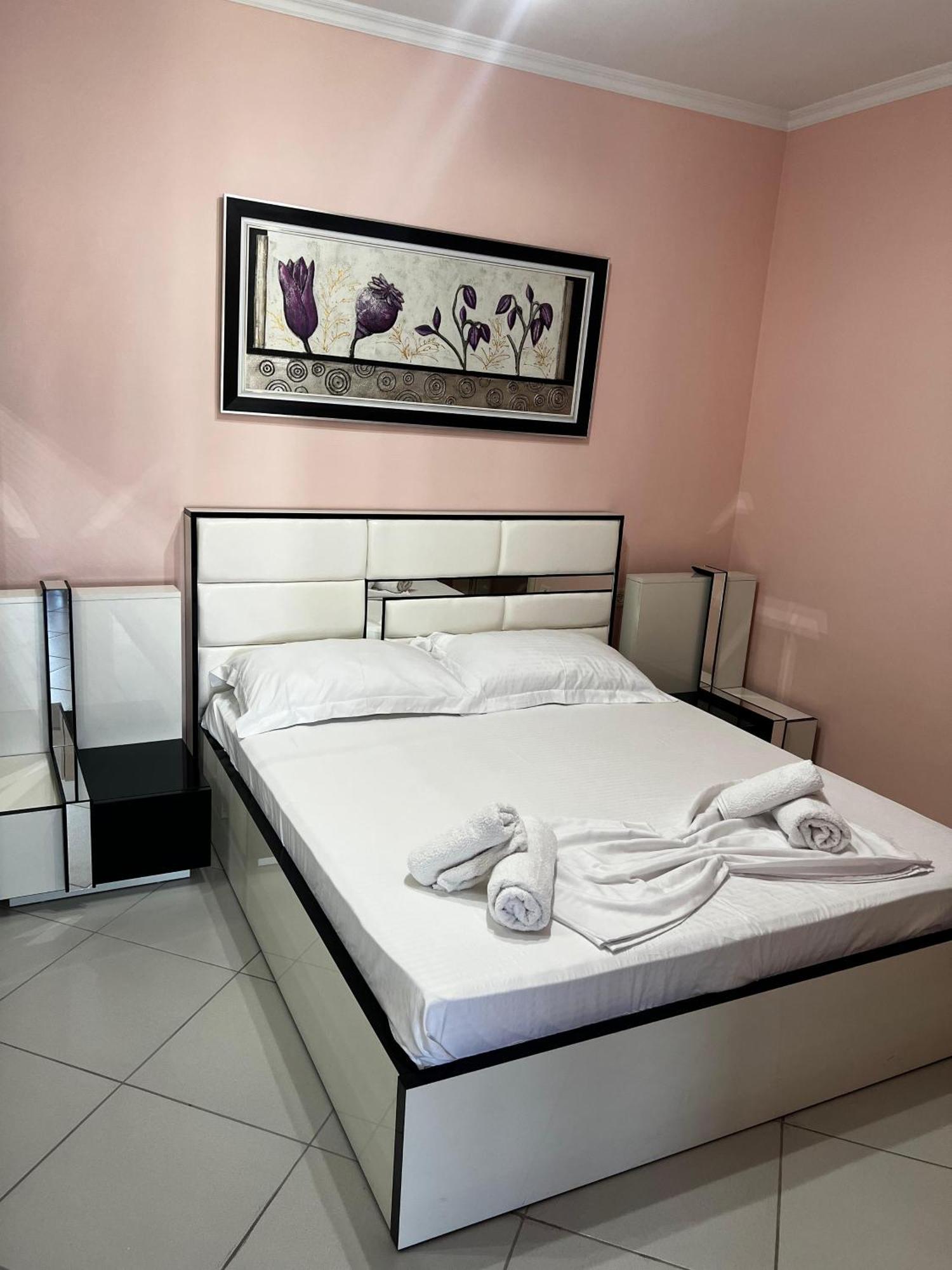 Amy'S Luxury Appartment Szkodra Zewnętrze zdjęcie