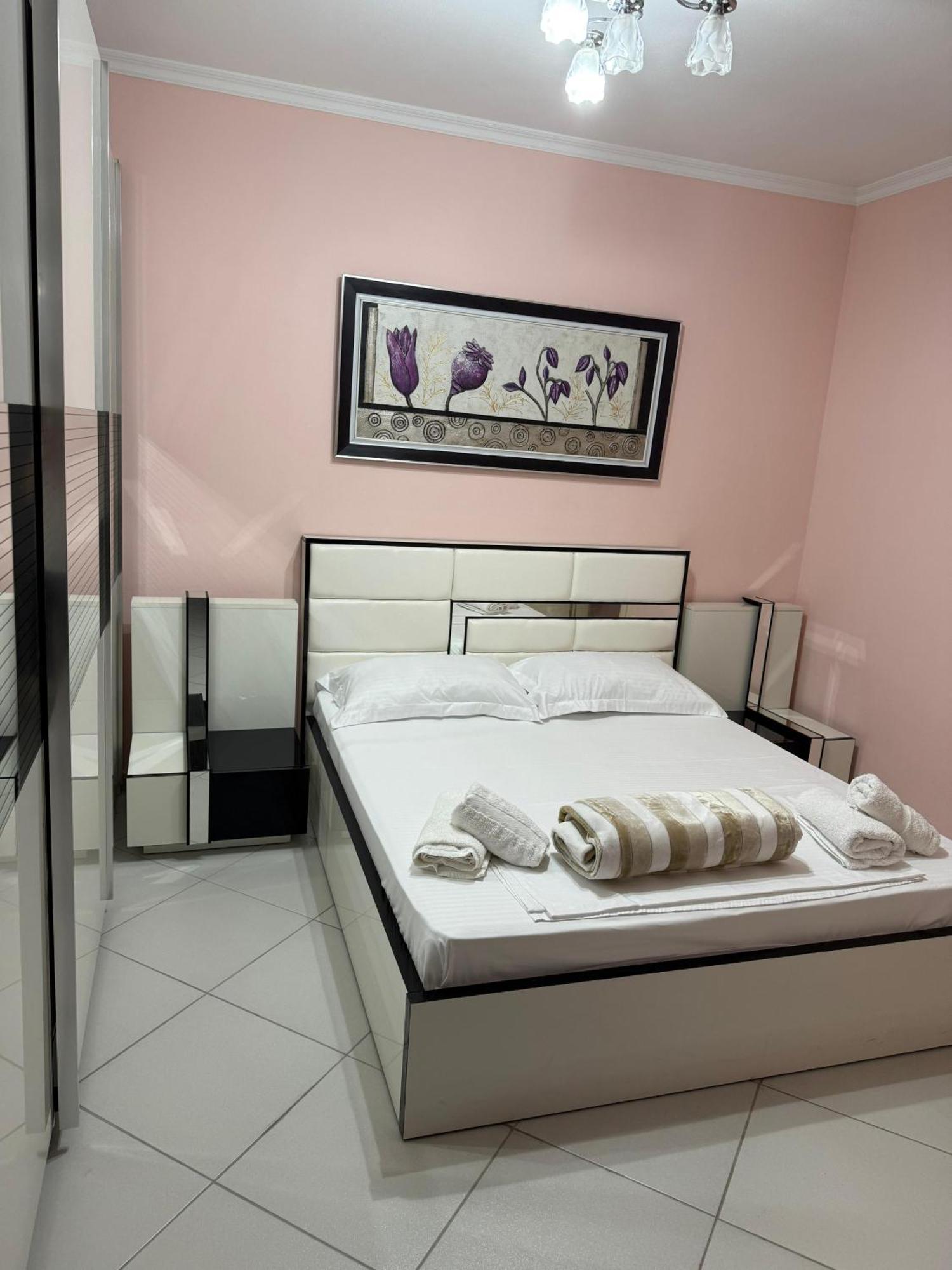 Amy'S Luxury Appartment Szkodra Zewnętrze zdjęcie