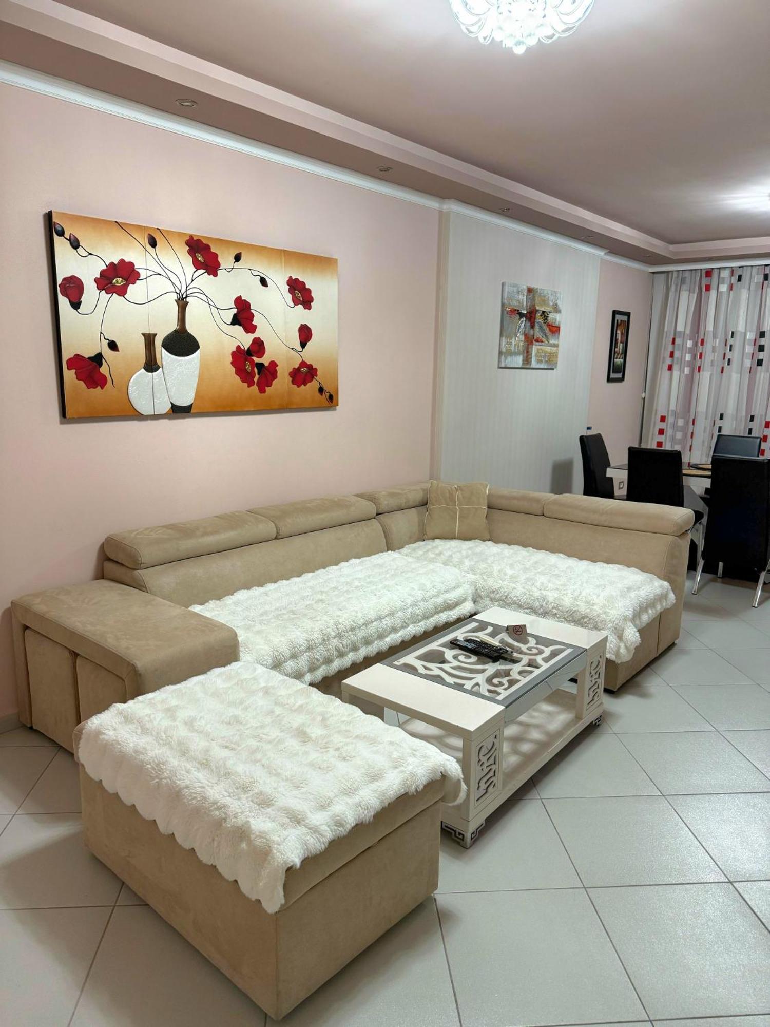 Amy'S Luxury Appartment Szkodra Zewnętrze zdjęcie