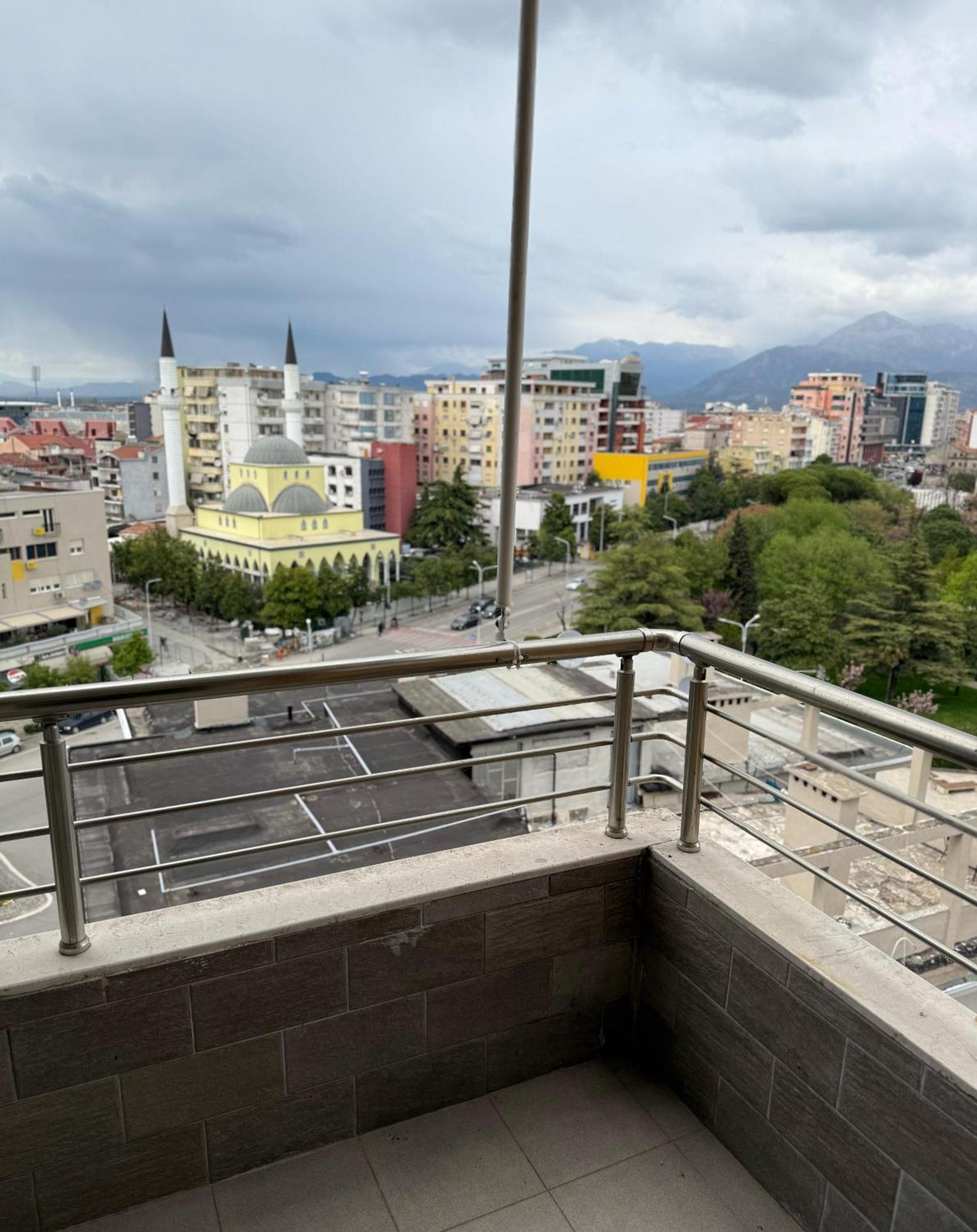 Amy'S Luxury Appartment Szkodra Zewnętrze zdjęcie