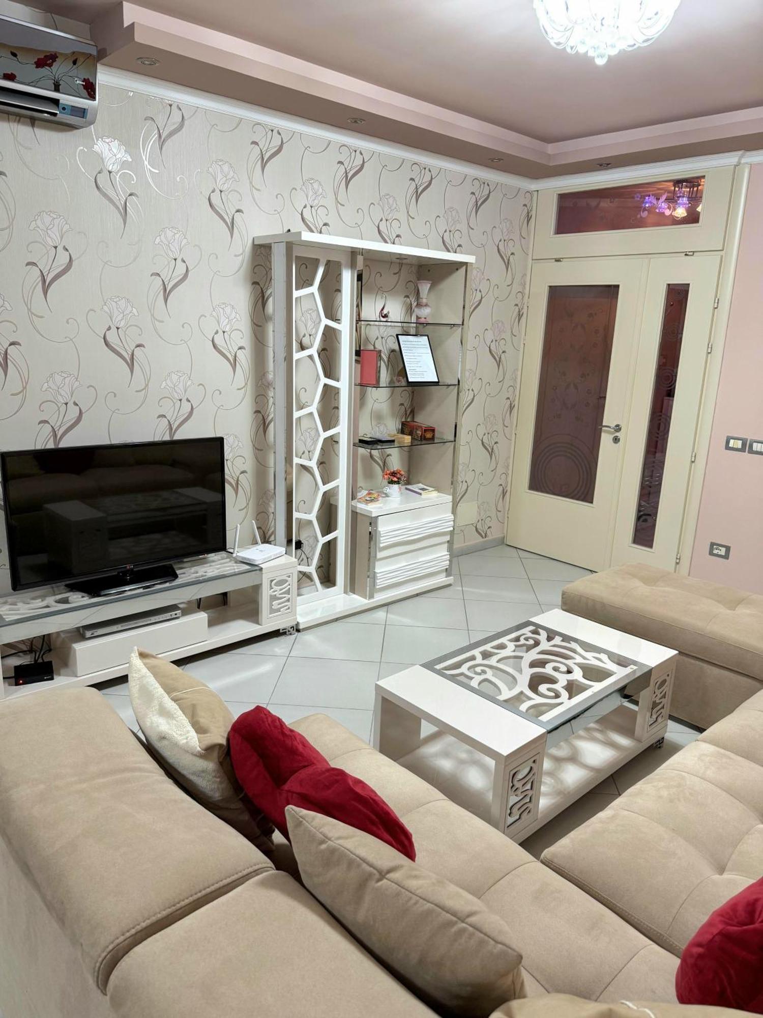 Amy'S Luxury Appartment Szkodra Zewnętrze zdjęcie