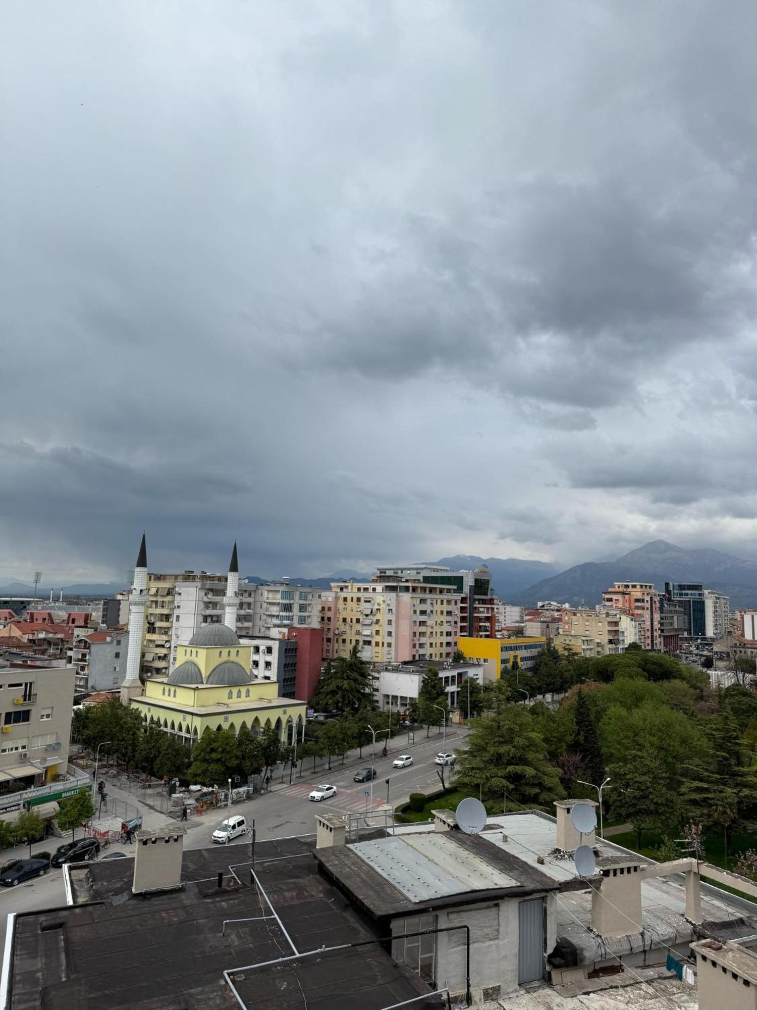 Amy'S Luxury Appartment Szkodra Zewnętrze zdjęcie