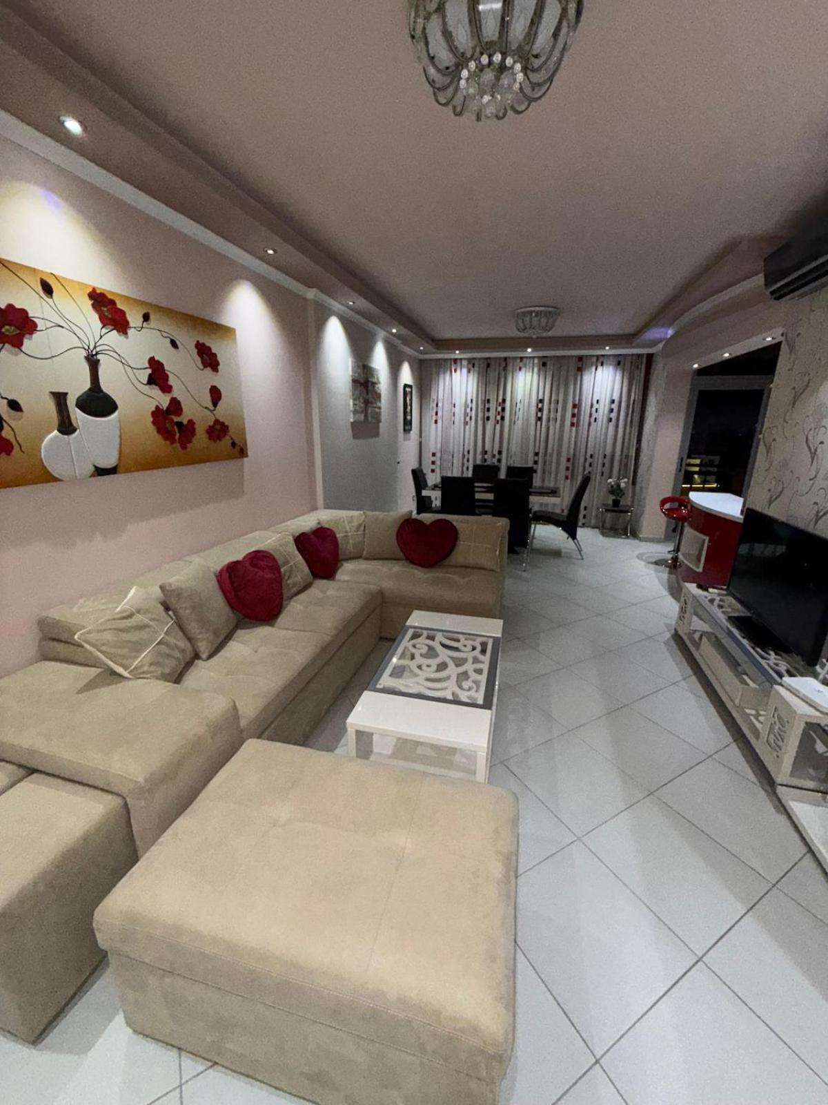 Amy'S Luxury Appartment Szkodra Zewnętrze zdjęcie