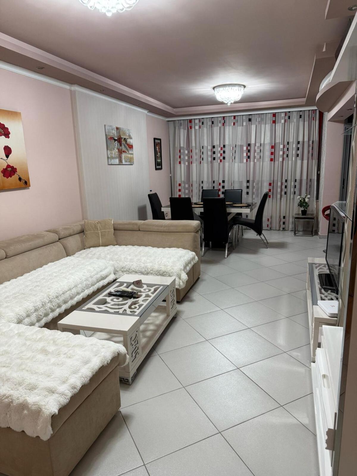 Amy'S Luxury Appartment Szkodra Zewnętrze zdjęcie