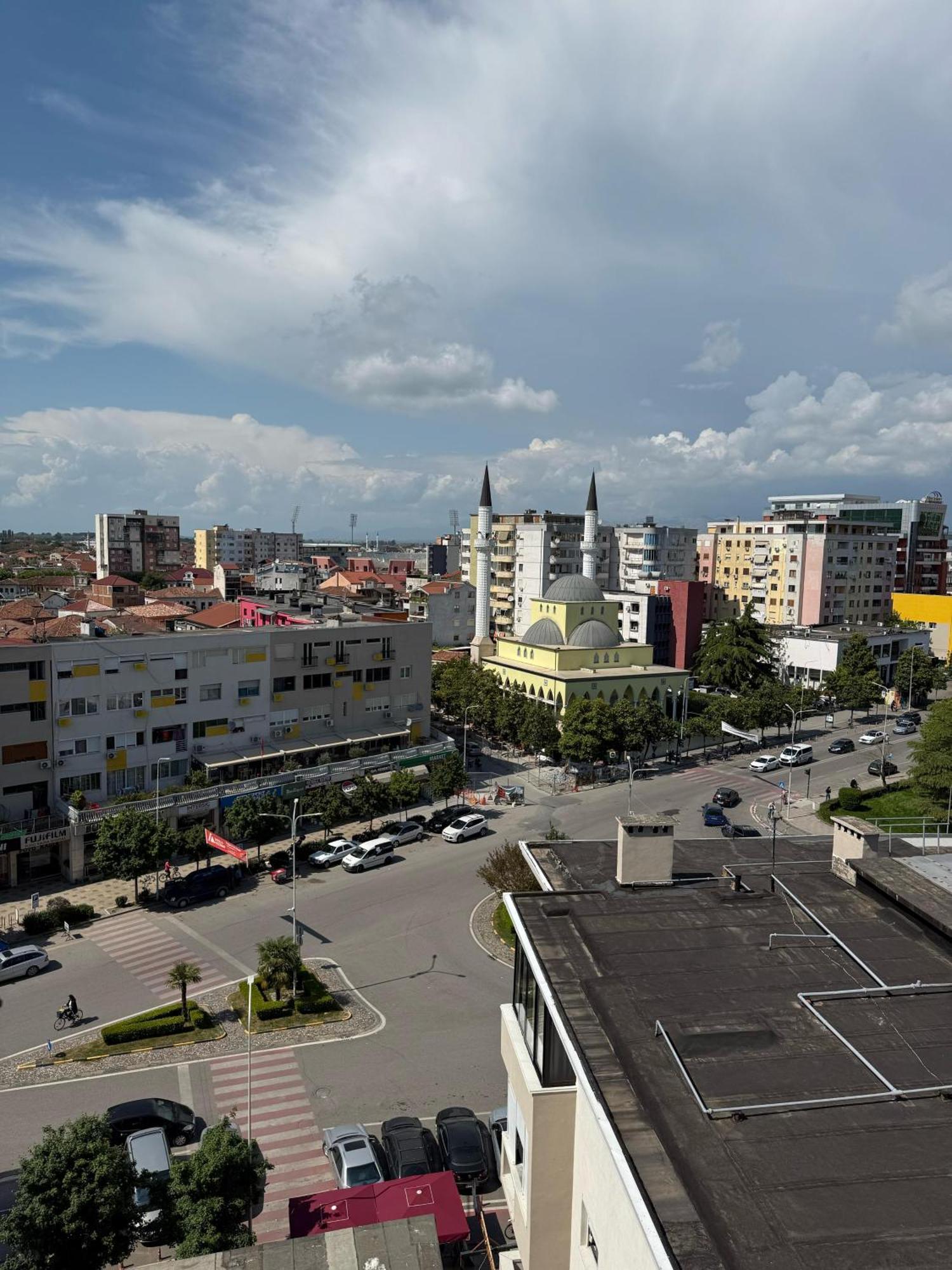 Amy'S Luxury Appartment Szkodra Zewnętrze zdjęcie